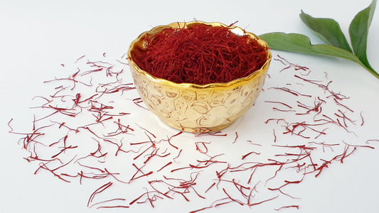 Premium Negin Saffron Bundle 5g Premium Saffron + A bamboo grinder + 15g A+ Cardamom