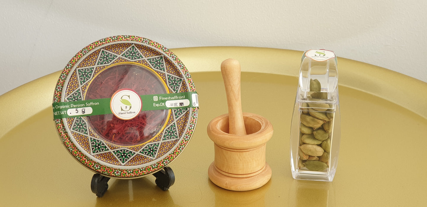 Premium Negin Saffron Bundle 5g Premium Saffron + A bamboo grinder + 15g A+ Cardamom